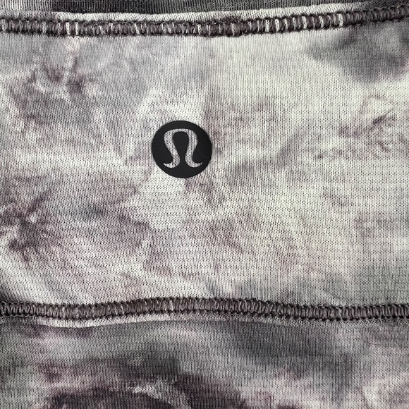 Lululemon To the Point Mist Diamond Dye Glacier Grey, see measurement 4 size - Picture 11 of 15